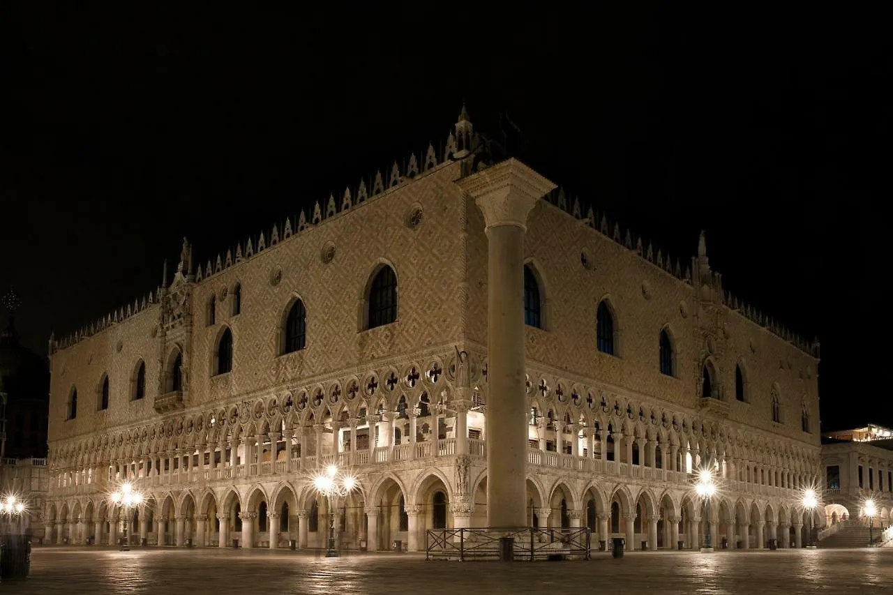 Ca Dama Del Pozzo Apartment Venice
